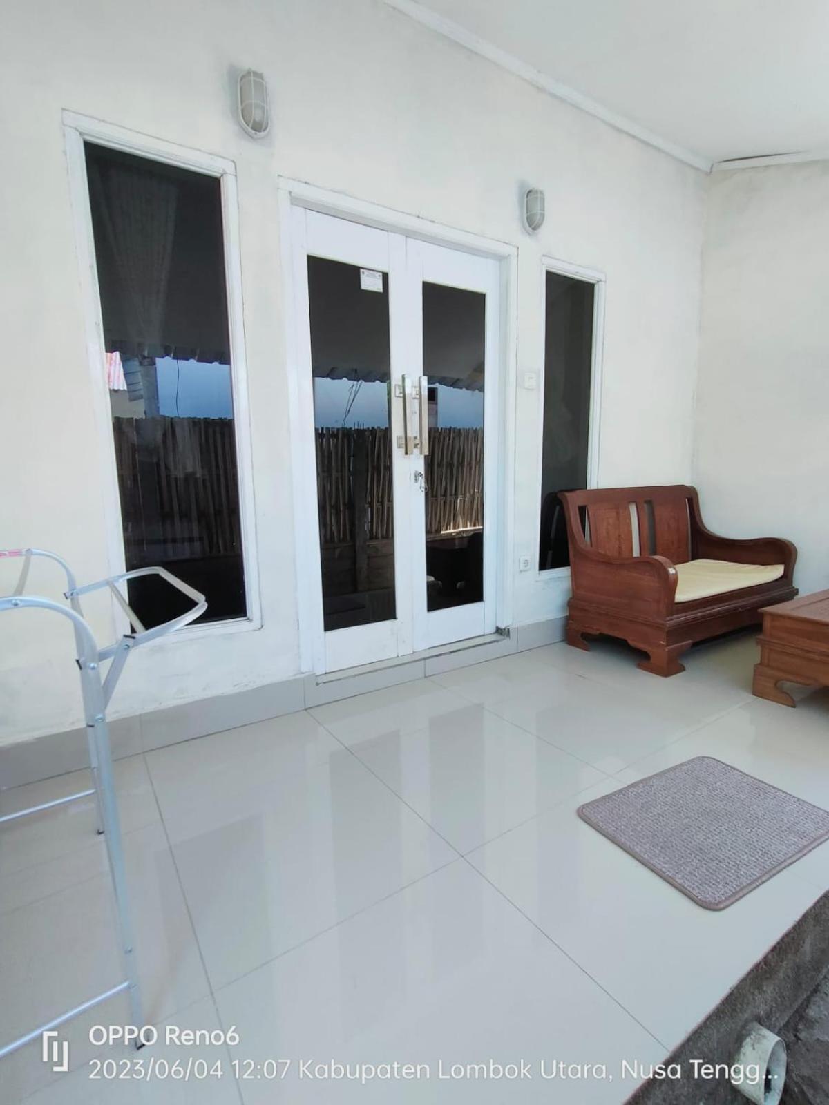 Pineapple Guest House กิลิไอร์ ภายนอก รูปภาพ