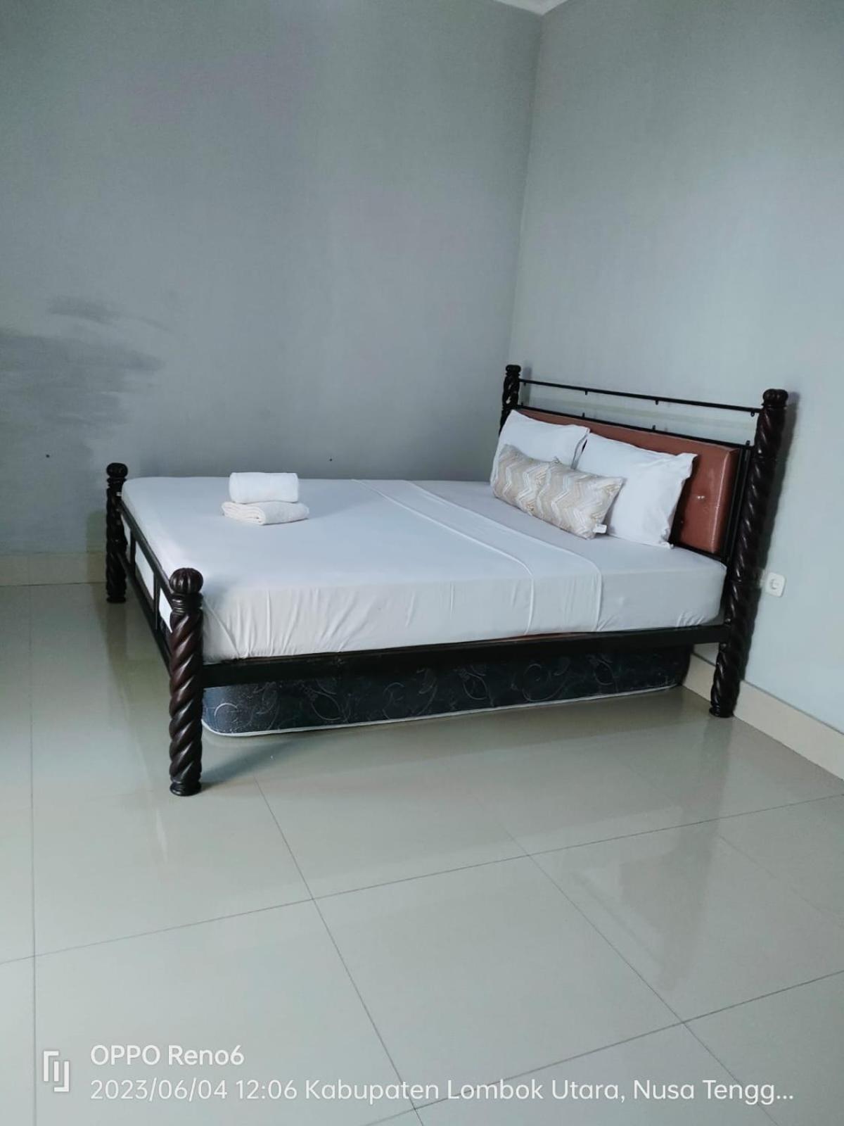 Pineapple Guest House กิลิไอร์ ภายนอก รูปภาพ